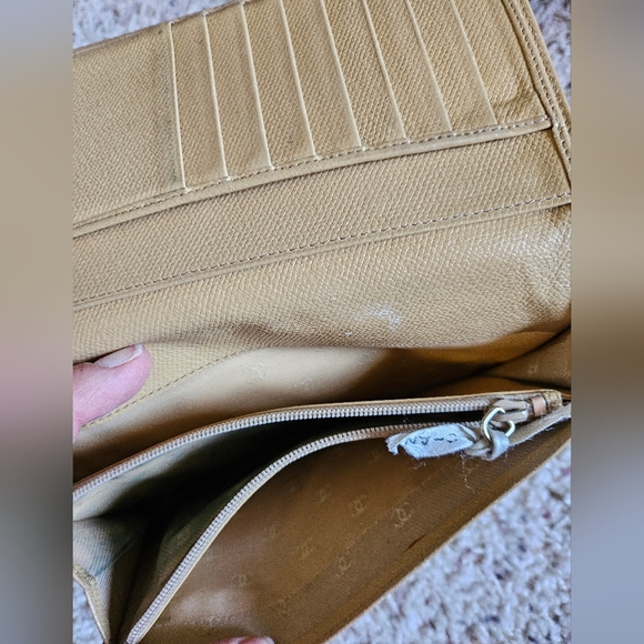 Chanel Tan Neutral Cream Beige Leather Long Flap Tan Wallet - Picture 12 of 15
